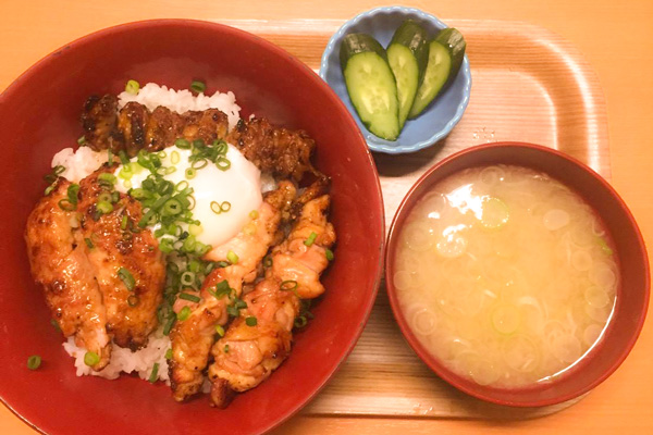 炭火焼とり丼